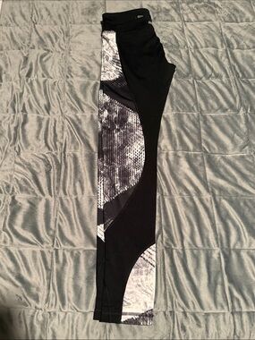 Women’s Black Leggings with Gray Patterned Panels